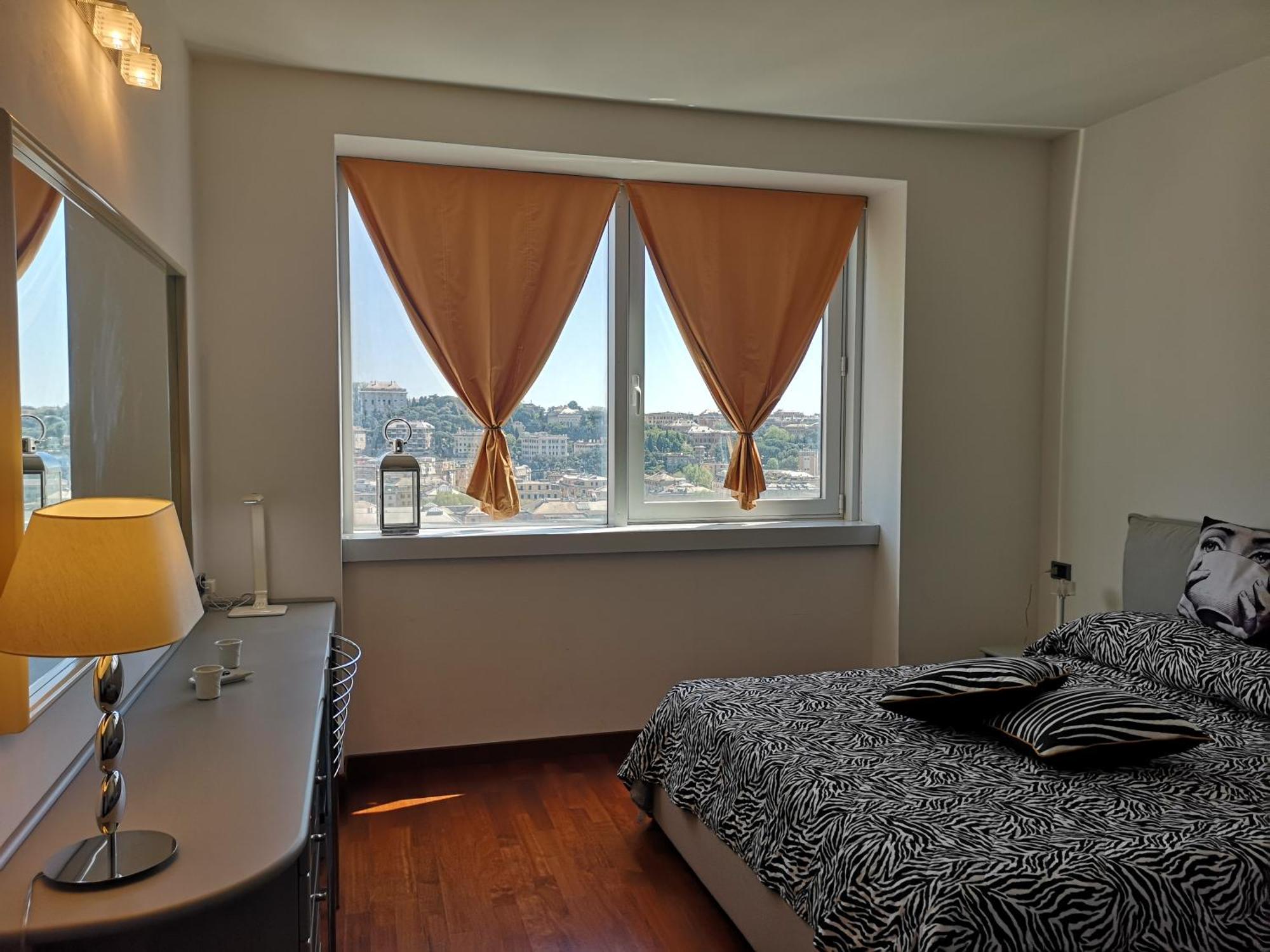 Lambruschini With View - Free Covered Parking Genoa