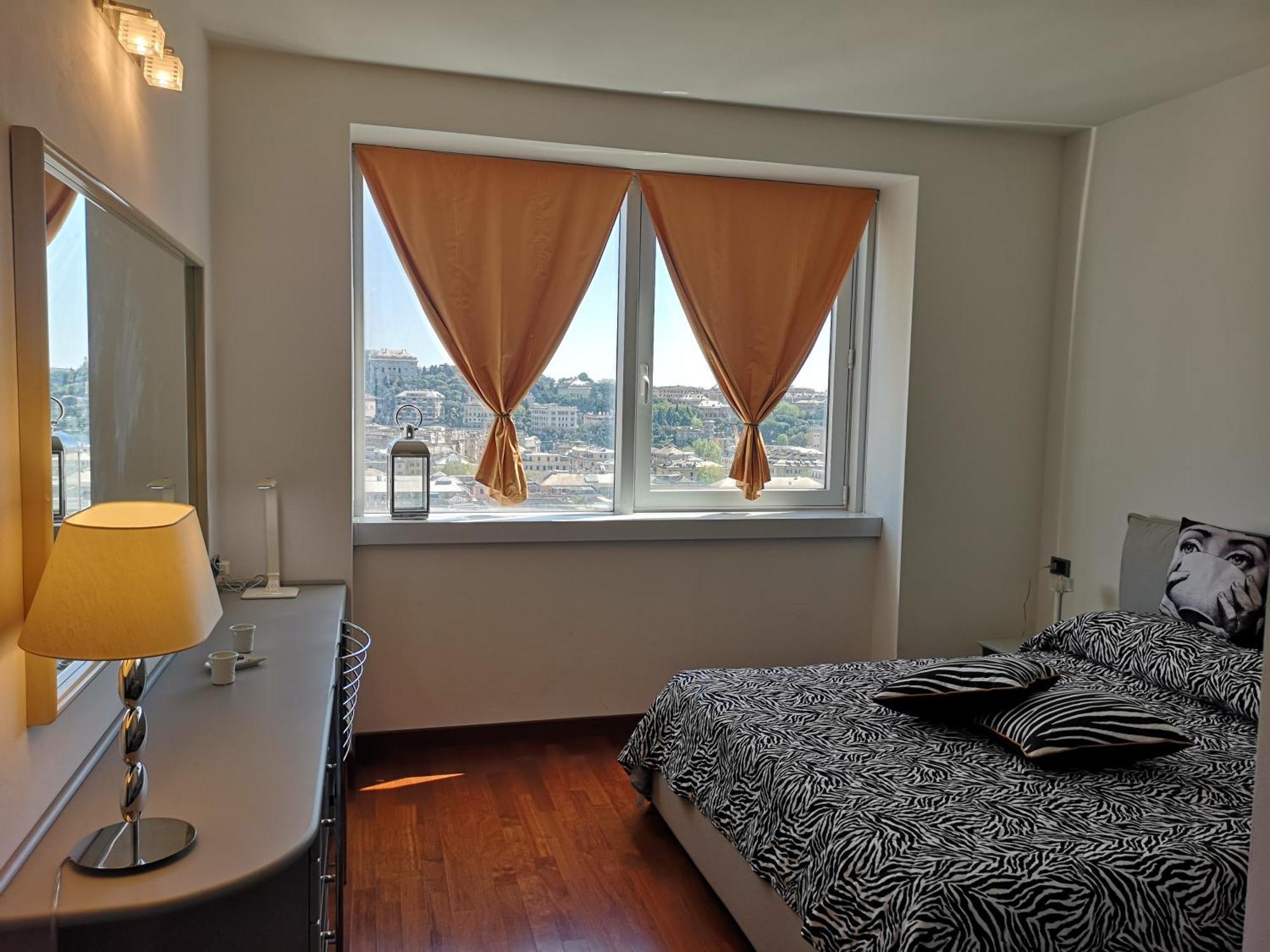 Apartment Lambruschini With View - Free Covered Parking *